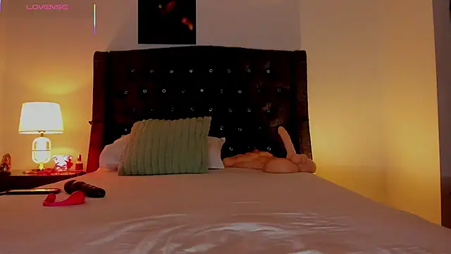 Snapshot of Skay_Hot chatting on 22, 10, 2025 Skay Hot online show from 22, 10, 2025