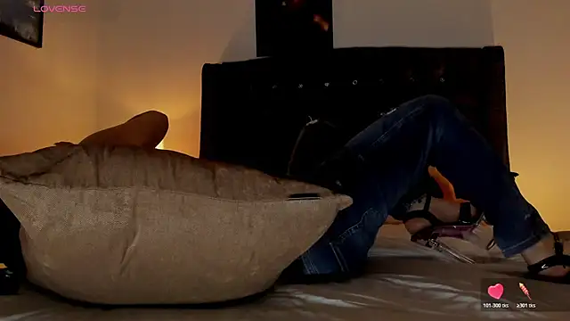 Snapshot of Skay_Hot chatting on 6, 11, 2025 Skay Hot online show from 6, 11, 2025