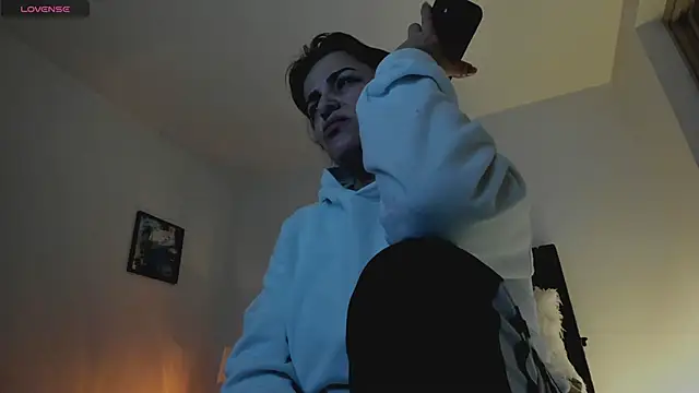 Skay Hot online show from 5, 3, 2026