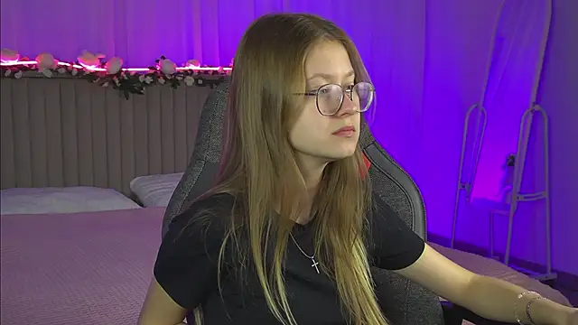 EveMundie online show from 8, 10, 2025