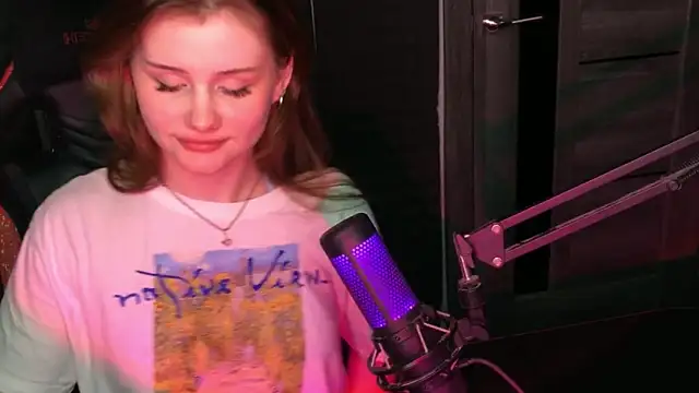 Snapshot of baby_Milaaaaaaa chatting on 6, 3, 2025 baby Milaaaaaaa online show from 6, 3, 2025