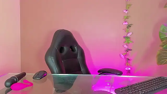 Snapshot of AnahisBennett chatting on 22, 2, 2025 AnahisBennett online show from 22, 2, 2025