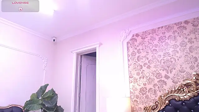 Snapshot of AnahisBennett chatting on 15, 11, 2025 AnahisBennett online show from 15, 11, 2025