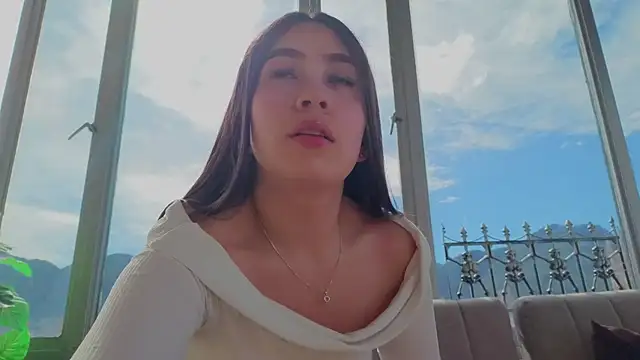 Snapshot of Ivanna_West chatting on 13, 10, 2025 Ivanna West online show from 13, 10, 2025