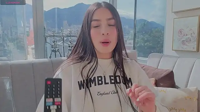 Snapshot of Ivanna_West chatting on 19, 10, 2025 Ivanna West online show from 19, 10, 2025