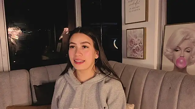 Snapshot of Ivanna_West chatting on 6, 11, 2025 Ivanna West online show from 6, 11, 2025