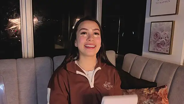 Snapshot of Ivanna_West chatting on 7, 11, 2025 Ivanna West online show from 7, 11, 2025