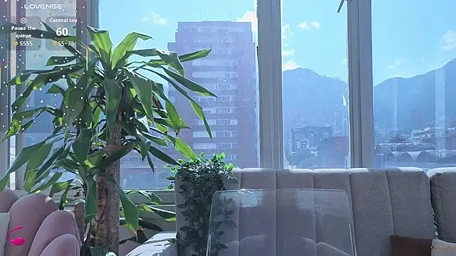 Snapshot of Ivanna_West chatting on 9, 11, 2025 Ivanna West online show from 9, 11, 2025