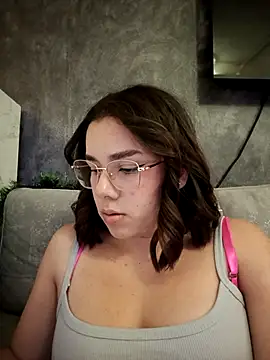 EmmaSulivan online show from 15, 12, 2025