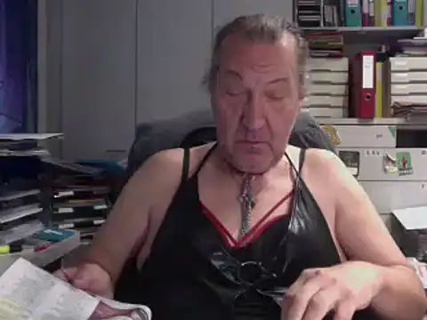 HMStraps01 online show from 18, 10, 2025