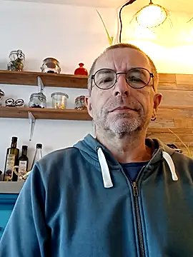 Xavspank2 online show from 15, 10, 2025