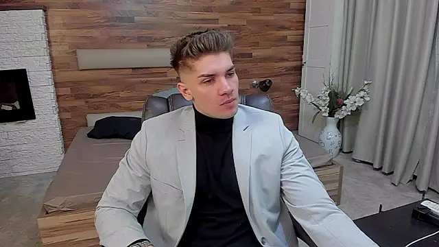 MaxKaiden online show from 21, 3, 2026