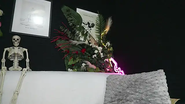 Snapshot of IngAdn chatting on 23, 10, 2025 IngAdn online show from 23, 10, 2025