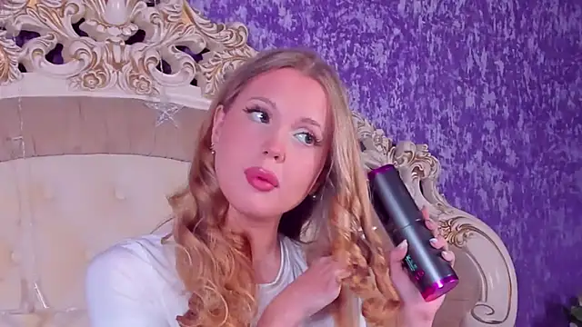 Snapshot of BECKI_VRES chatting on 6, 3, 2025 BECKI VRES online show from 6, 3, 2025