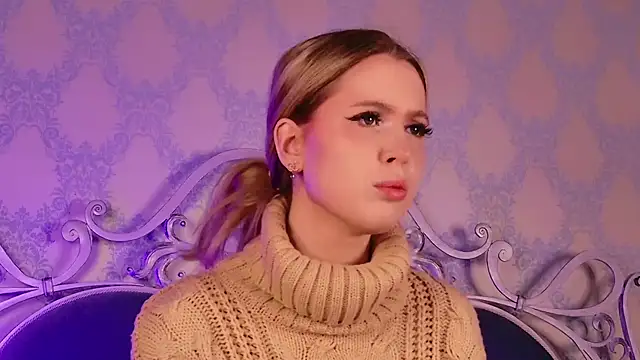 Snapshot of BECKI_VRES chatting on 15, 10, 2025 BECKI VRES online show from 15, 10, 2025