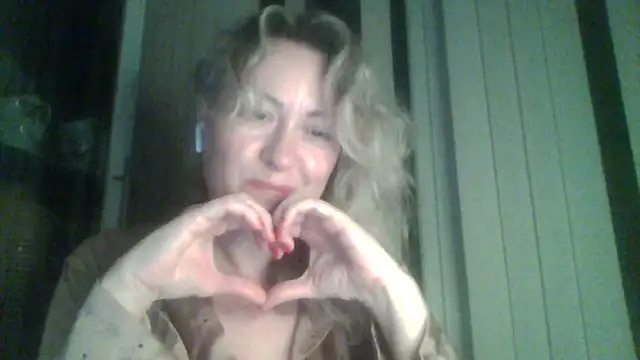 Mary888x online show from 9, 3, 2025