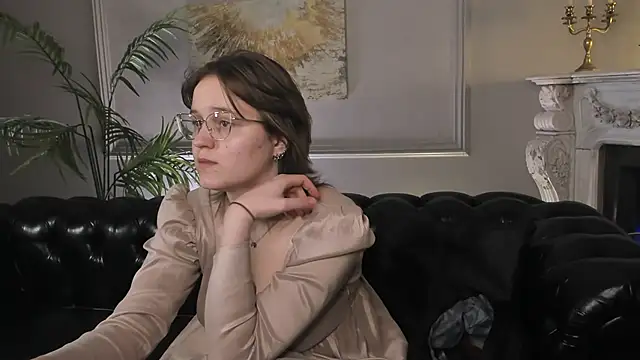 Rada Woods online show from 10, 3, 2025