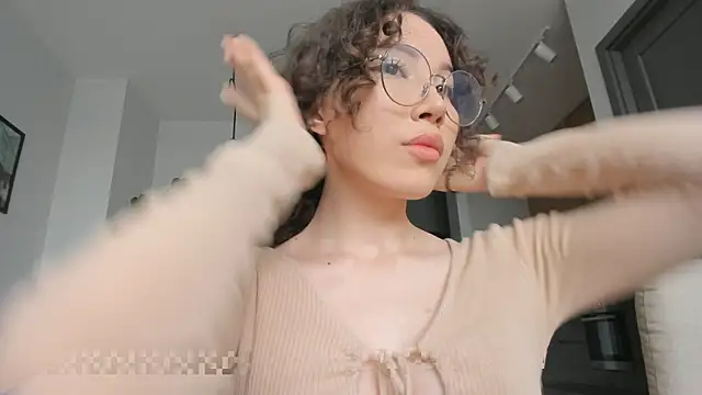 Snapshot of mey_baee chatting on 27, 2, 2026 mey baee online show from 27, 2, 2026