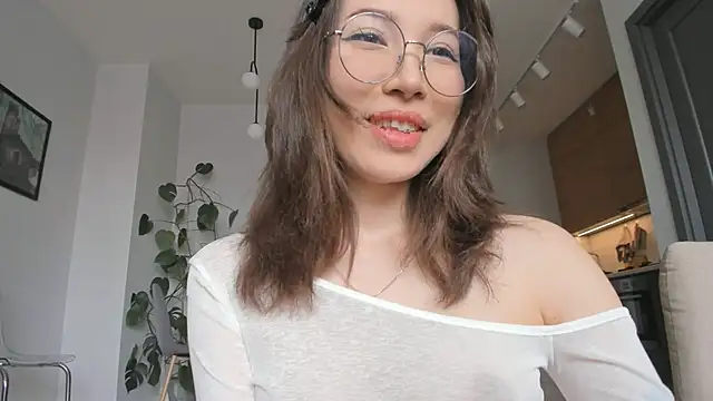 Snapshot of mey_baee chatting on 6, 3, 2026 mey baee online show from 6, 3, 2026