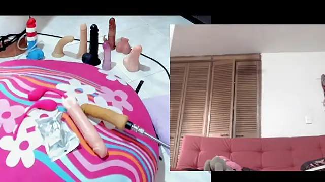 Snapshot of afroditacute15 chatting on 20, 10, 2025 afroditacute15 online show from 20, 10, 2025