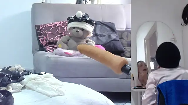 Snapshot of afroditacute15 chatting on 16, 11, 2025 afroditacute15 online show from 16, 11, 2025