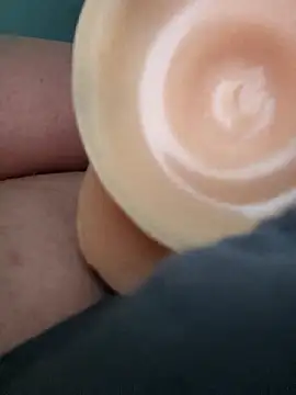 Tom23062 online show from 17, 11, 2025