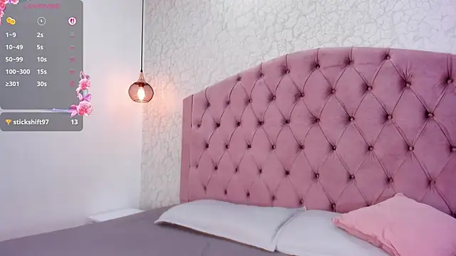 Charliee Jhonson  online show from 23, 9, 2025