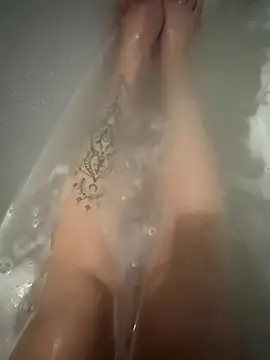 Snapshot of Naughtbaby_2025 chatting on 19, 10, 2025 Naughtbaby 2025 online show from 19, 10, 2025