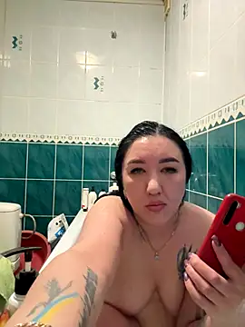 Snapshot of Naughtbaby_2025 chatting on 13, 11, 2025 Naughtbaby 2025 online show from 13, 11, 2025