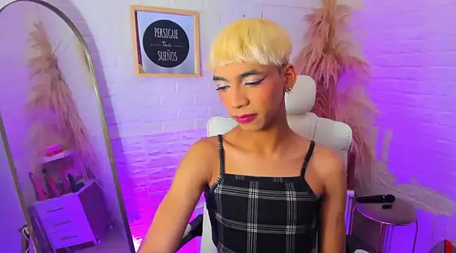 Snapshot of Danny_Luxx chatting on 12, 3, 2025 Danny Luxx online show from 12, 3, 2025