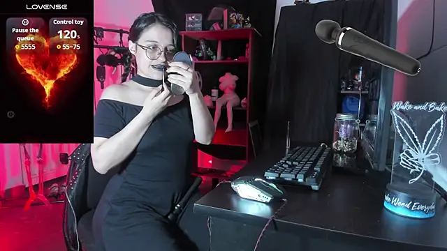 Snapshot of OnyxDiosaGotica chatting on 20, 10, 2025 OnyxDiosaGotica online show from 20, 10, 2025