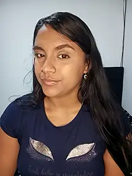 Snapshot of victoria_roussee chatting on 25, 2, 2025 victoria roussee online show from 25, 2, 2025