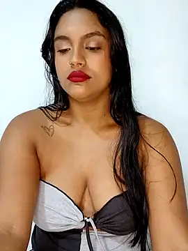 Snapshot of victoria_roussee chatting on 22, 3, 2025 victoria roussee online show from 22, 3, 2025