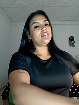 Snapshot of victoria_roussee chatting on 25, 9, 2025 victoria roussee online show from 25, 9, 2025