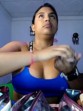 Snapshot of victoria_roussee chatting on 19, 10, 2025 victoria roussee online show from 19, 10, 2025