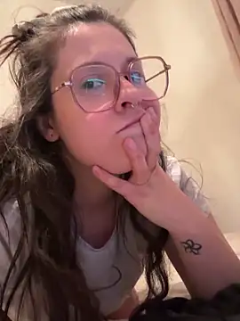 Rosiee69  online show from 2, 3, 2025