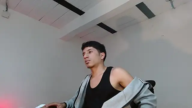 AngelHil online show from 11, 4, 2026