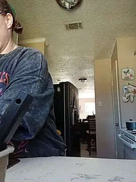 HTXBELLE online show from 30, 10, 2025