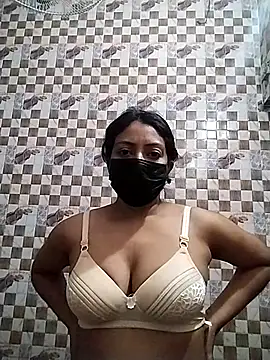 Snapshot of cuteangel9999 chatting on 1, 3, 2025 cuteangel9999 online show from 1, 3, 2025