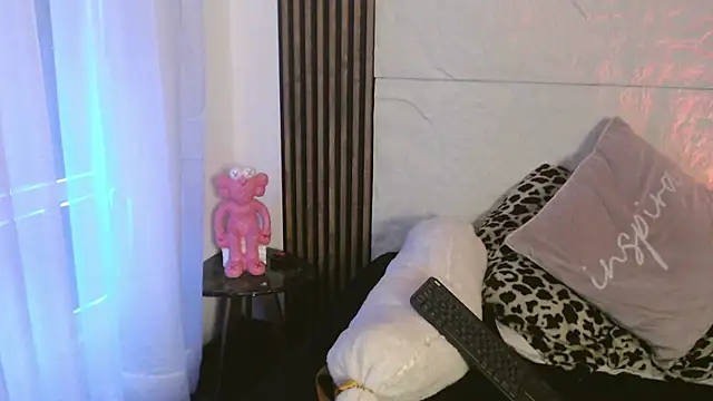 Snapshot of abril_lottie chatting on 6, 3, 2025 abril lottie online show from 6, 3, 2025