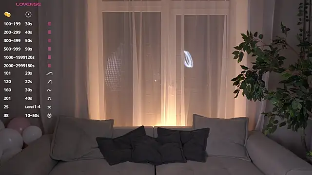 EsmaCatlett online show from 2, 3, 2025
