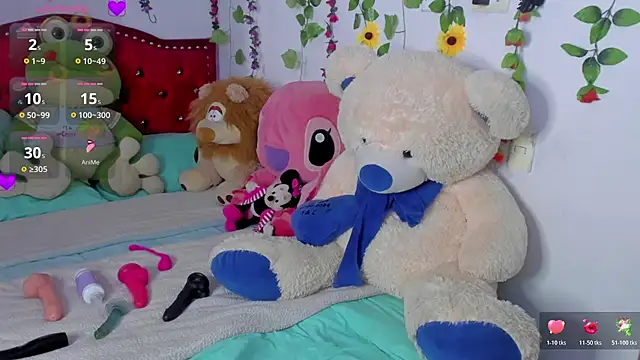 Snapshot of Rihana_Milan chatting on 15, 11, 2025 Rihana Milan online show from 15, 11, 2025