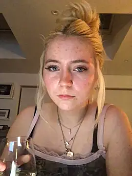 Blondie Sofia Essexbabe online show from 21, 3, 2025