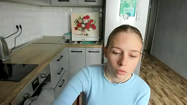 Snapshot of AnnNorriss chatting on 14, 10, 2025 AnnNorriss online show from 14, 10, 2025