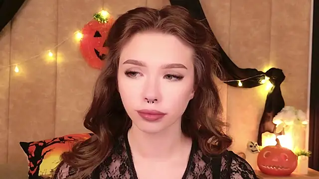 Sierra Fane online show from 25, 10, 2025