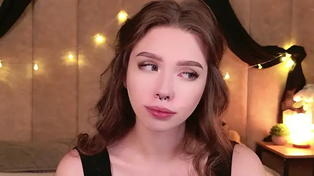 Sierra Fane online show from 8, 11, 2025