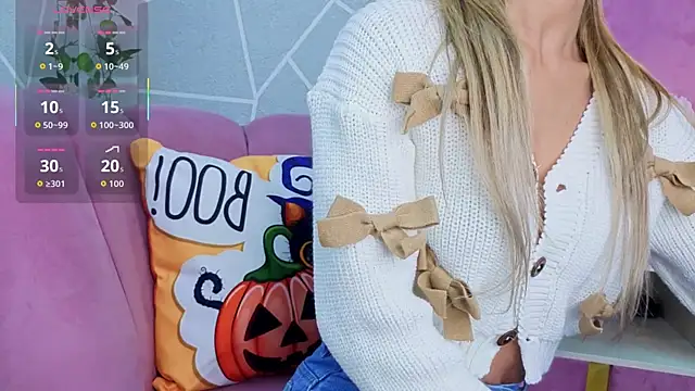 Snapshot of EmmyCortez chatting on 10, 10, 2025 EmmyCortez online show from 10, 10, 2025