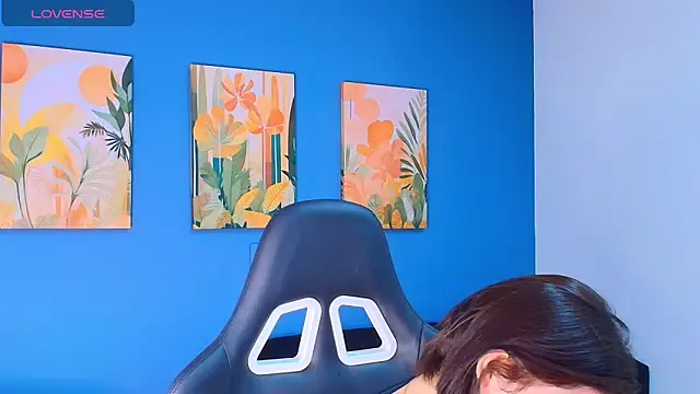 Zamira Taylor online show from 20, 10, 2025