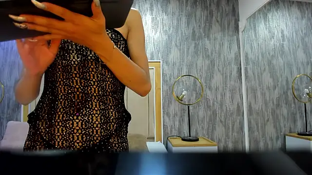 NahomyCarther online show from 15, 12, 2025