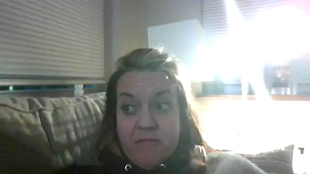 Snapshot of SirensKissss chatting on 25, 2, 2025 SirensKissss online show from 25, 2, 2025